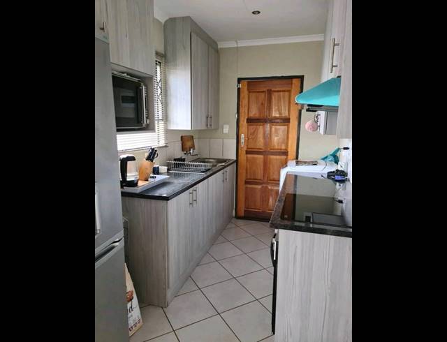 3 BEDROOM PROPERTY TO RENT IN BLUE HILLS